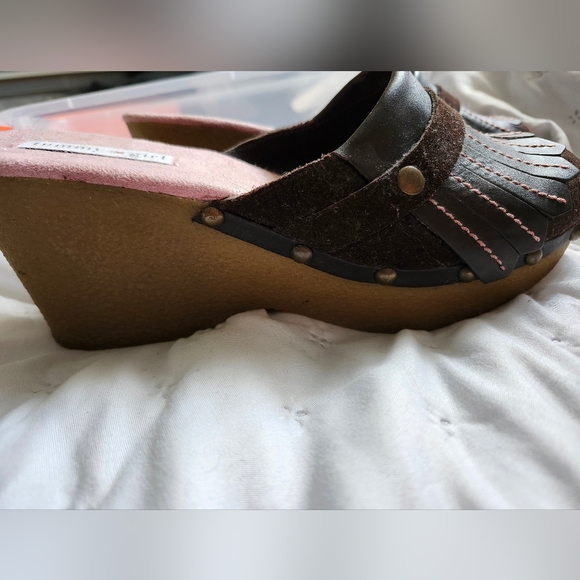Tommy Girl WEDGES SIZE 8 NWOT PINK AND BROWN WITH BUBBLEGUM BOTTOMS SUPER CUTE🎀 - Picture 8 of 8